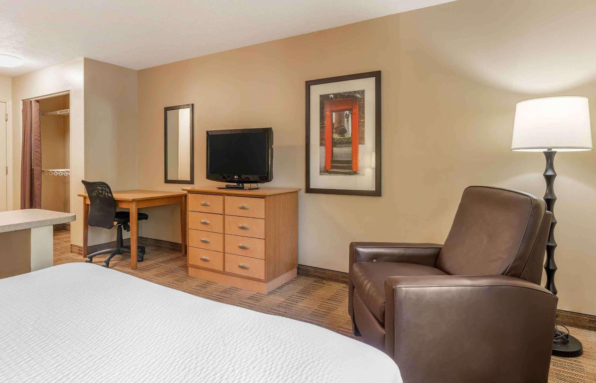 Extended Stay America Suites - Raleigh - North Raleigh - Wake Towne Dr Exterior foto